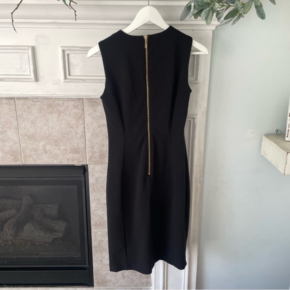 Geometric Patterned and Black Reversible Sleeveless Dress - Picture 6 of 7